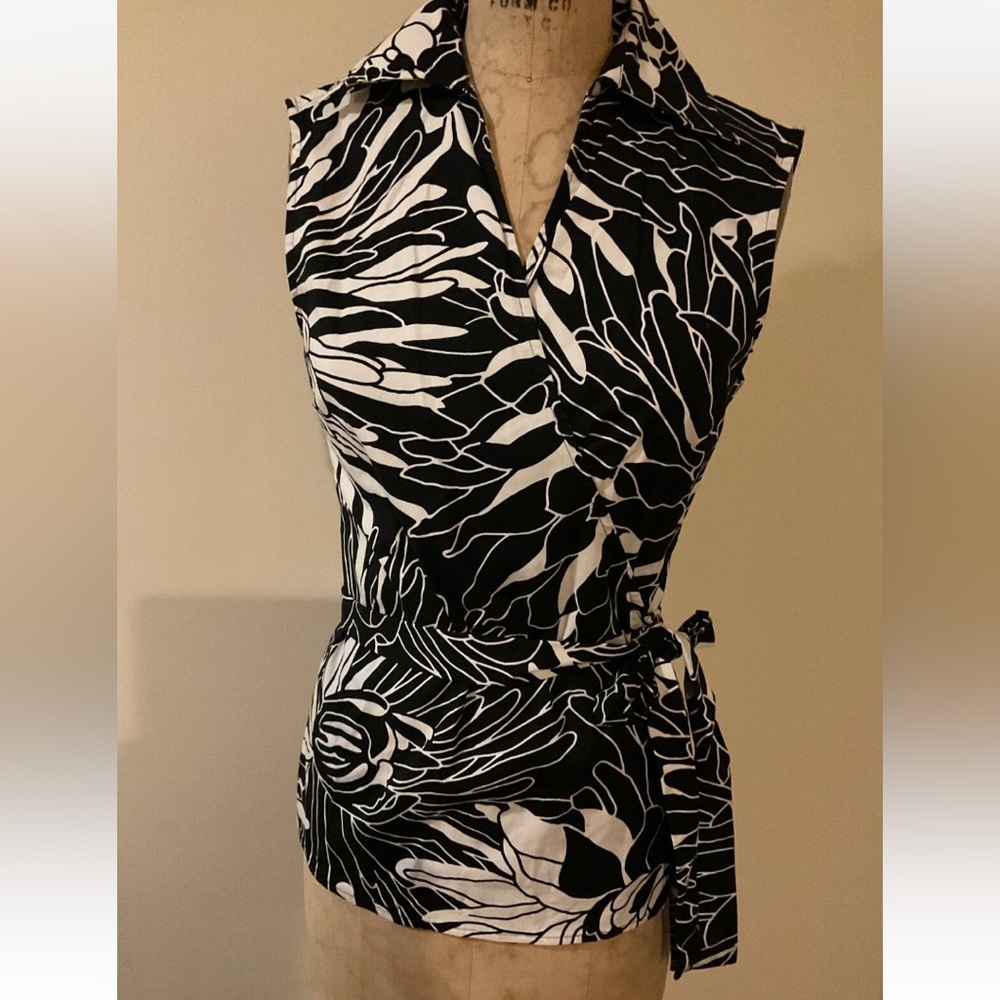 Max &Co made in Italy wrap bleck and white top size 46